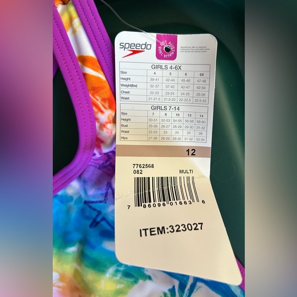 BNWT Speedo size 12 one piece racer back swimsuit - Picture 4 of 4